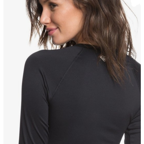 ROXY Essentials Long Sleeve Zip-Up UPF 50 Rashguard Blk/White Size L NWT NEW - Picture 3 of 10